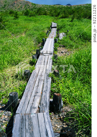 登山口にある木道 92211226