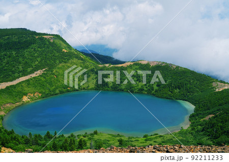 福島県福島市 一切経山から見る魔女の瞳（五色沼） 92211233