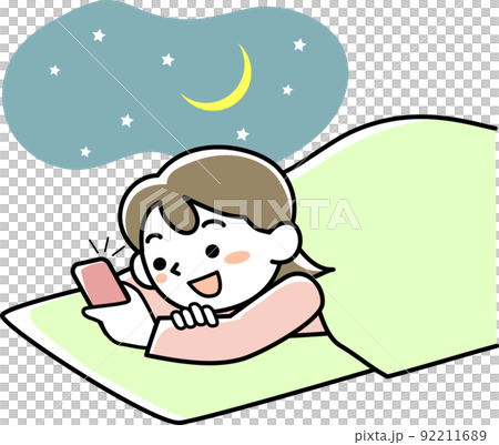 寝ながらスマホを見る若い女性 92211689