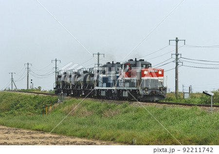 高山本線　速星ー千里　JR貨物　DE10-1675+DE10-1674（東新潟） 92211742