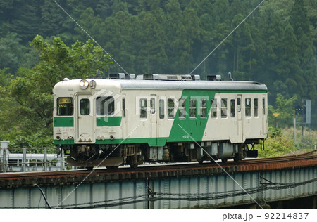 大糸線　小滝ー根知　JR西日本　キハ52-125（富山） 92214837