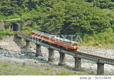 大糸線 根知ー小滝 JR西日本 キハ52-115+キハ58-596+キハ28-2119 大糸線 根知ー小滝 JR西日本 キハ52-115+キハ58-596+キハ28-2119 92214840