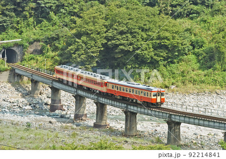 大糸線　根知ー小滝　JR西日本　キハ52-115+キハ58-596+キハ28-2119 92214841