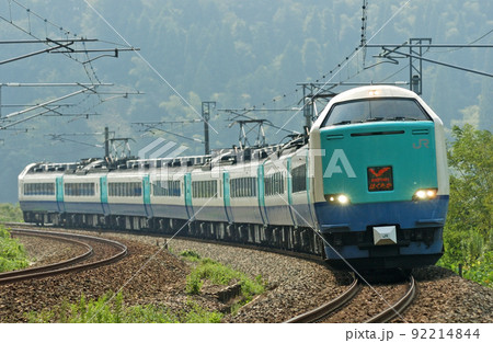 北陸本線　津幡ー倶利伽羅　JR東日本　485系　R1編成（新潟）　はくたか 92214844