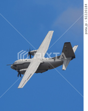 イタリア空軍C-27Jスパルタン輸送機旋回 92220184