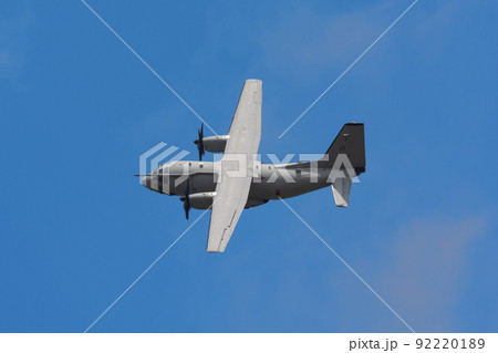 イタリア空軍C-27Jスパルタン輸送機旋回 92220189