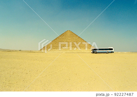 エジプトのピラミッド 92227487