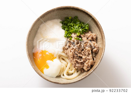 牛とろ玉ぶっかけうどん 牛とろ玉ぶっかけうどん 92233702