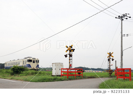 北条鉄道 網引駅に近づく気動車（兵庫県 加西市） 92235133