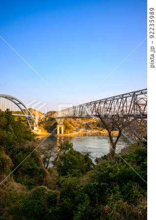 天草1号橋「(左)新1号橋と(右)旧1号橋」「青空と港周辺景色」 天草1号橋「(左)新1号橋と(右)旧1号橋」「青空と港周辺景色」 92235989
