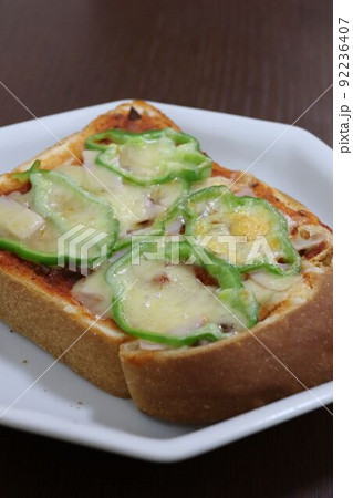 ピザトースト ピザトースト 92236407