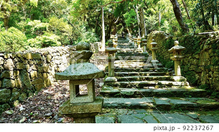 対馬にある万松院の石段 92237267