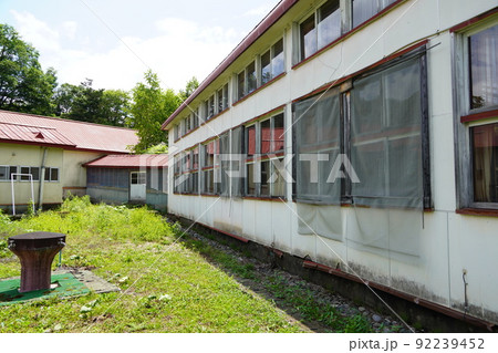 むかわ町立和泉小学校(廃校) むかわ町立和泉小学校(廃校) 92239452