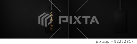 黒色の背景に黒色のタグ。SALEの文字があるものとないもののセット。 92252817