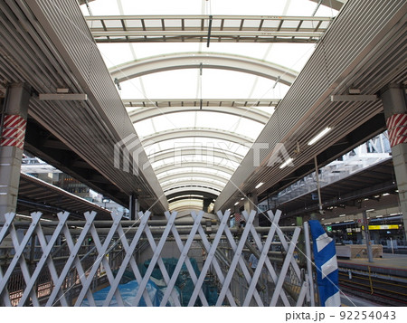 JR大阪駅、ホーム工事、鉄道駅設備、ローアングル、JR西日本、駅の景色、鉄道ファン、おもしろい鉄道写 JR大阪駅、ホーム工事、鉄道駅設備、ローアングル、JR西日本、駅の景色、鉄道ファン、おもしろい鉄道写 92254043