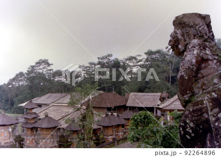 A landscape in Bali / バリ島の村,集落の風景 92264896