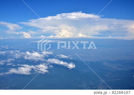 巨大積乱雲 かなとこ雲 スーパーセル 定期便旅客機より空撮 巨大積乱雲 かなとこ雲 スーパーセル 定期便旅客機より空撮 92266107