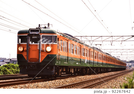 2004年 東海道線を走る113系普通電車7両の写真素材 [92267642] - PIXTA