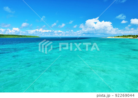 沖縄 宮古島 青空と海の風景 沖縄 宮古島 青空と海の風景 92269044