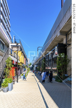 【東京都】様々なお店が立ち並ぶミカン下北 【東京都】様々なお店が立ち並ぶミカン下北 92270726