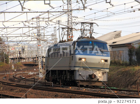 EF66形電気機関車の単機での回送光景　 92274571