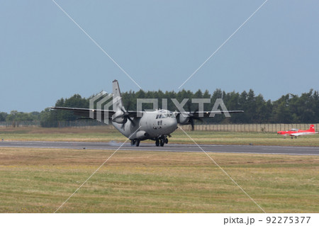 イタリア空軍C-27Jスパルタン輸送機着陸 92275377