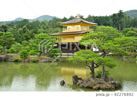 京都・金閣寺 92276892