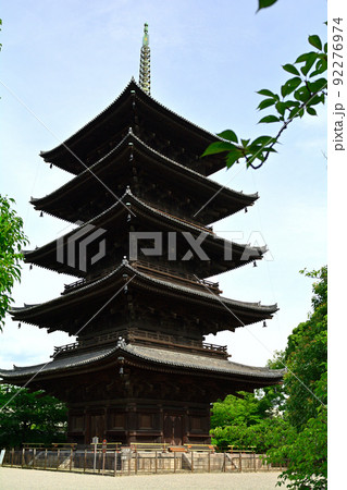 京都・東寺 92276974