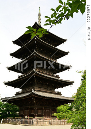 京都・東寺 92276975