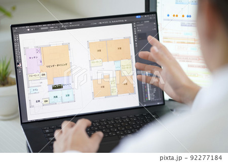 イラストレーター 建築図面 テレワーク 男性 ノートパソコン イラストレーター 建築図面 テレワーク 男性 ノートパソコン 92277184