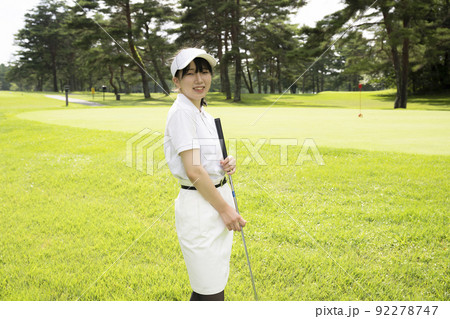 ゴルフ場　日本人　女性　大学生　高校生　ゴルフ　女子ゴルファー 92278747