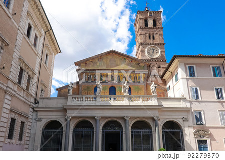 ローマのサンタ・マリア・イン・トラステヴェレ聖堂 ローマのサンタ・マリア・イン・トラステヴェレ聖堂 92279370