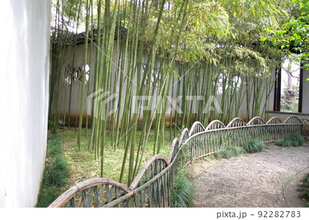 中国　蘇州の古典庭園　滄浪亭の光景　蘇州古典園林　世界遺産の中国式庭園 92282783