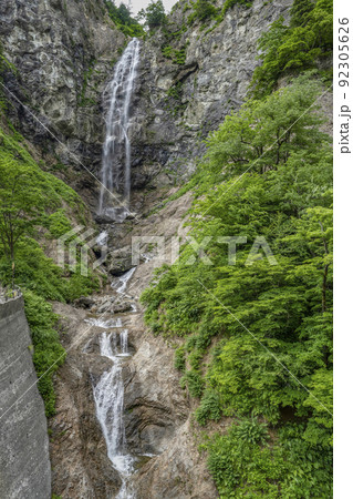 白山白川郷ホワイトロード「ふくべの大滝」 92305626