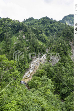白山白川郷ホワイトロード「姥ヶ滝」 92305800