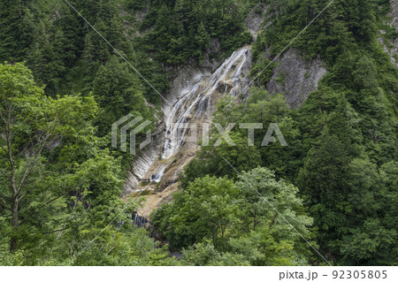 白山白川郷ホワイトロード「姥ヶ滝」 92305805