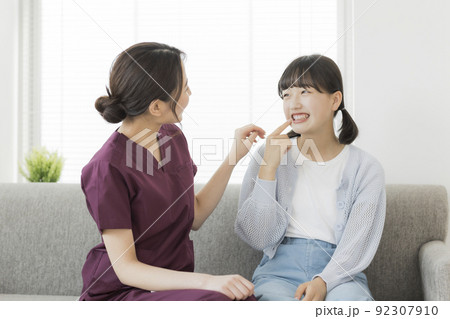 歯科 女の子 子供 歯科 女の子 子供 92307910