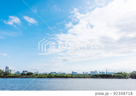 荒川の河川敷 92308718