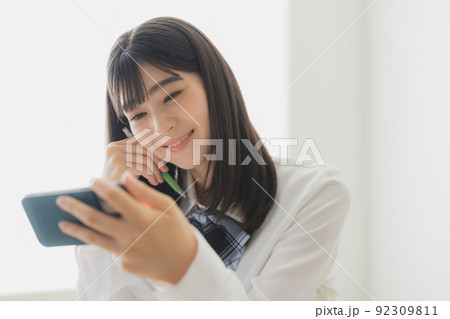女子高生 受験勉強イメージ 女子高生 受験勉強イメージ 92309811
