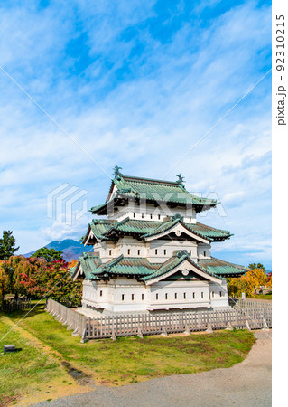 青森県 弘前城 ~紅葉に染まる天守~ 青森県 弘前城 ~紅葉に染まる天守~ 92310215