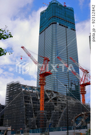 都会での建築作業 92312842