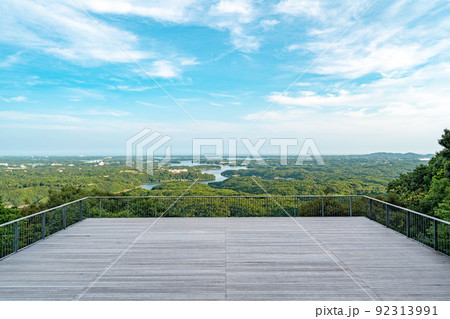 夏の17時頃の横山展望台 92313991