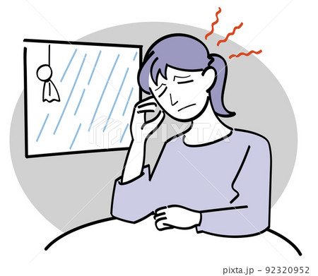雨の日で憂鬱になっている女性 92320952