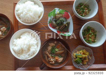 鶏汁の食卓 92325930