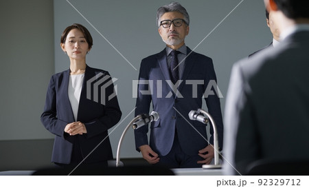 謝罪会見イメージ 92329712