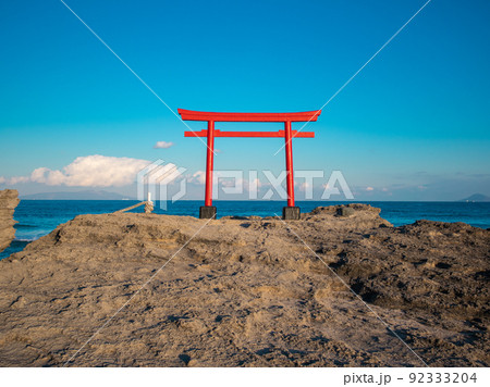 白浜海岸　白濱神社　下田の海 92333204