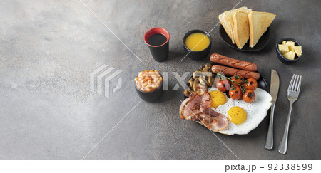 Full English breakfast Full English breakfast 92338599