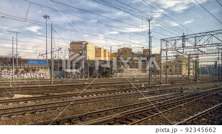 イタリア ローマ・テルミニ駅付近の車窓 / Rome, Italy イタリア ローマ・テルミニ駅付近の車窓 / Rome, Italy 92345662