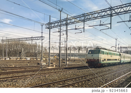 イタリア ローマ・テルミニ駅付近の車窓 / Rome, Italy イタリア ローマ・テルミニ駅付近の車窓 / Rome, Italy 92345663