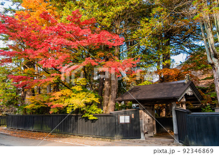 秋田県仙北市 紅葉の角館武家屋敷通り　～石黒家～ 92346869